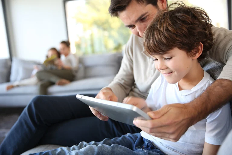 Für Kinder gibt es spezielle Kinder Tablets.