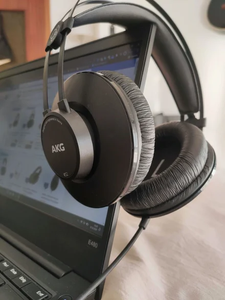 AKG Over Ear Kopfhörer